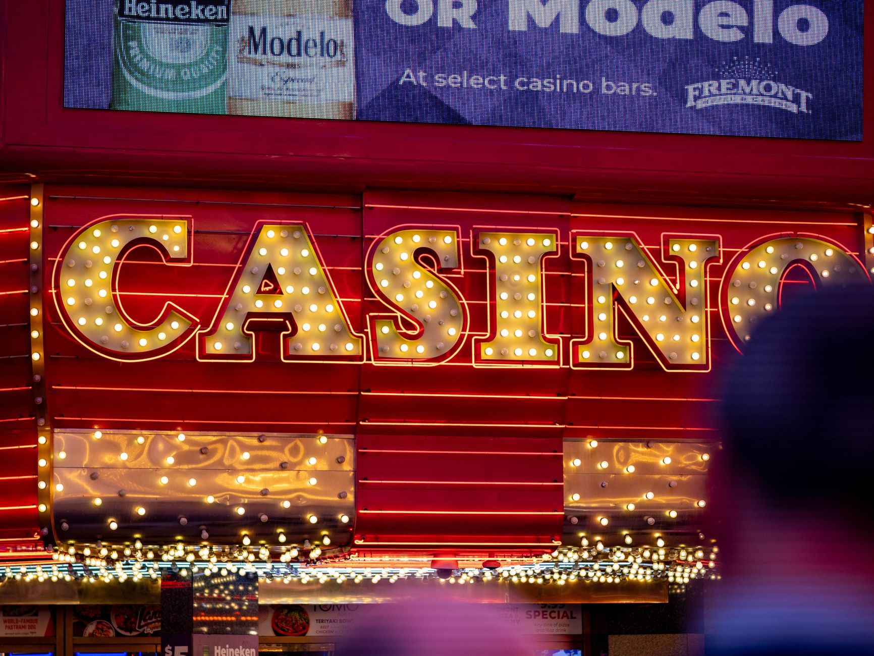 unlicensed gambling advertising